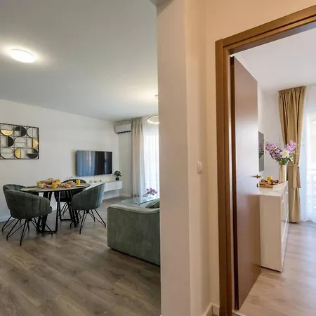 Luxury Two Bedrooms Jacuzzi