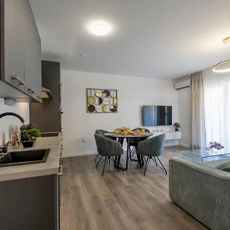 Luxury Two Bedrooms Jacuzzi