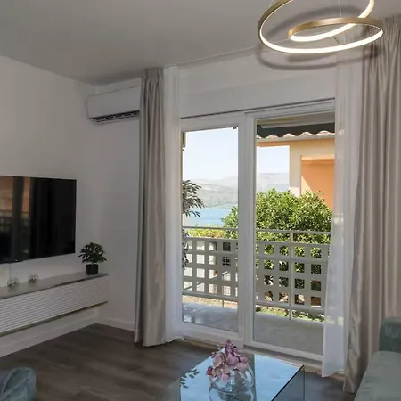 Luxury Two Bedrooms Jacuzzi *