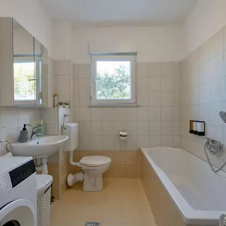 Luxury Two Bedrooms Jacuzzi Apartment Trogir